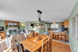 Townhome, 3 Bedrooms | Interior