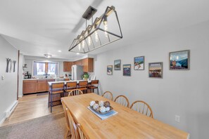 Townhome - 3 sovrum | Restauranger