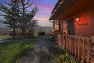 Townhome, 3 Bedrooms | Property grounds