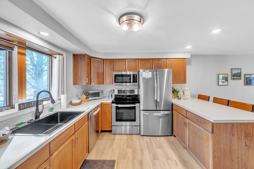 Rumor 39O - Upgraded Townhome With Woodsy Views 3 Bedroom Townhouse by The Summit at Gore Mountain