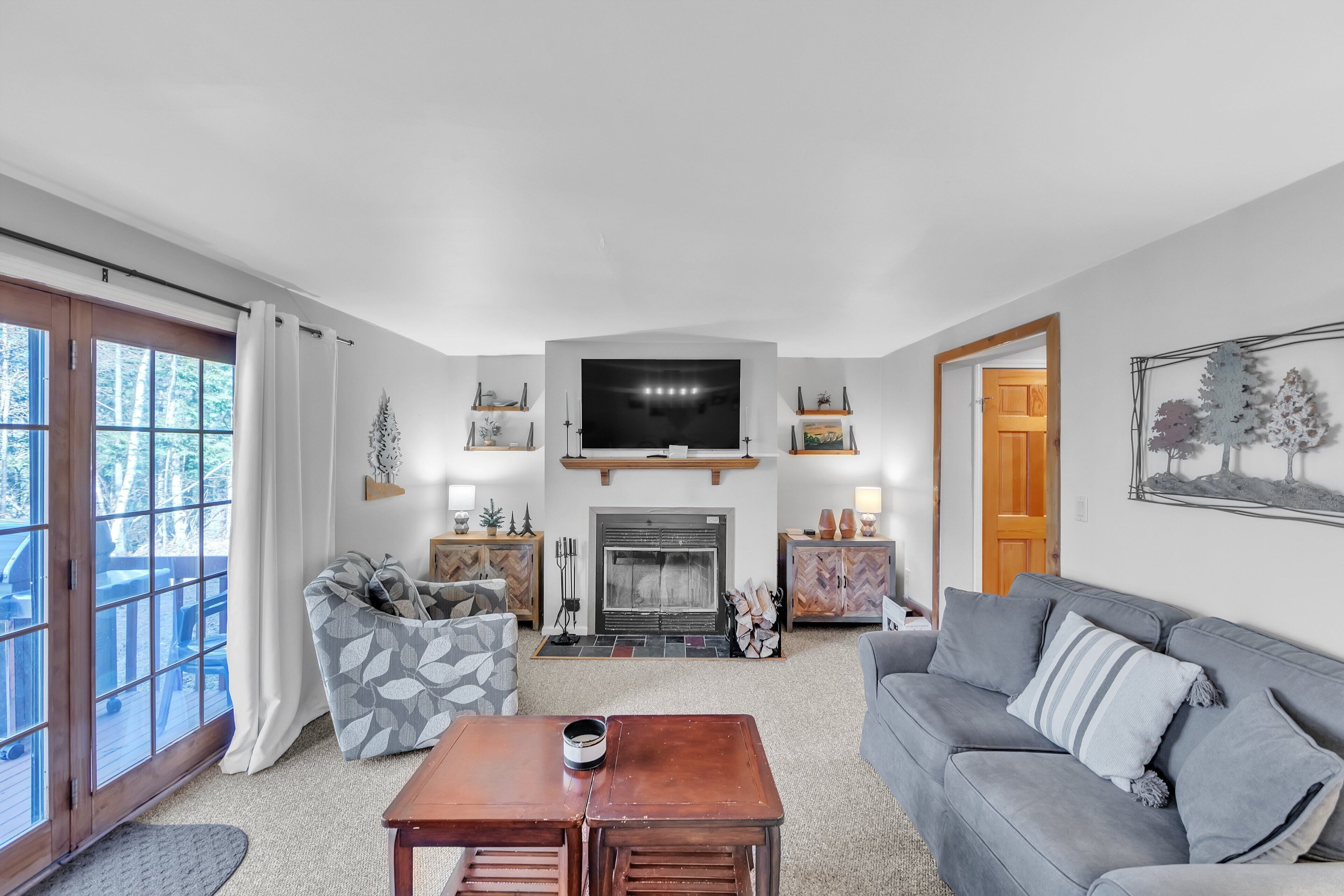 Townhome, 3 Bedrooms | Living area | Smart TV, streaming services