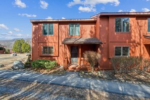 Exterior - 11D - Spacious & Family-Friendly Getaway 3 Bedroom Townhouse by The Summit at Gore Mountain (North Creek)