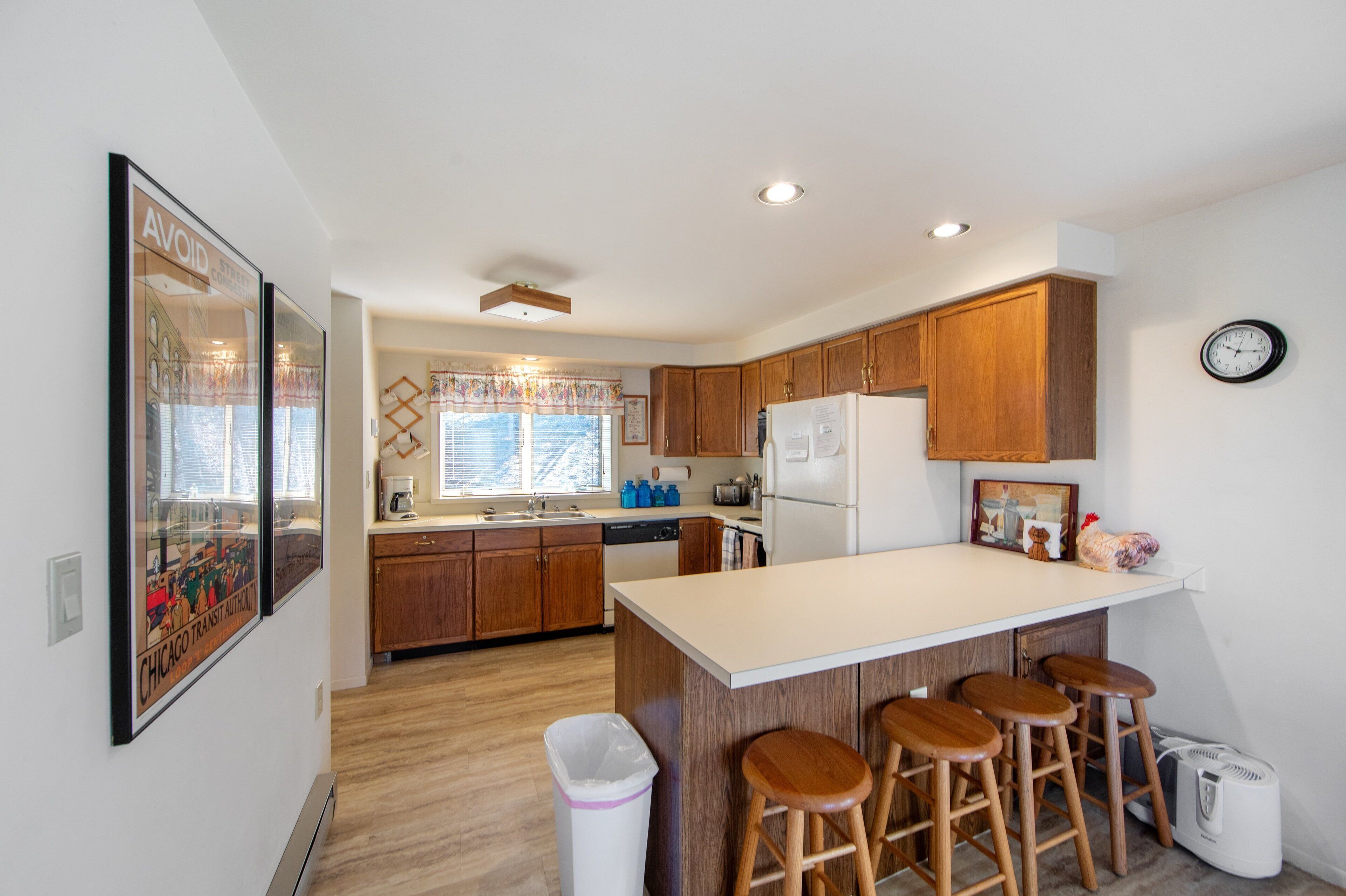 Townhome, 3 Bedrooms | Private kitchen | Fridge, oven, coffee/tea maker, toaster