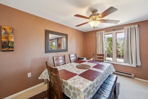 Townhome, 2 Bedrooms | Dining