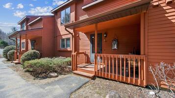 Townhome, 2 Bedrooms | Exterior detail