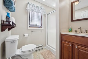 Bathroom - Hullabaloo 23E - Upgrade End Unit With Mountain Views 2 Bedroom Townhouse by The Summit at Gore Mountain (North Creek)