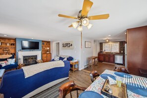 Townhome, 2 Bedrooms | Living area | Smart TV, streaming services