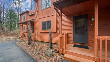 Townhome, 3 Bedrooms | Exterior detail