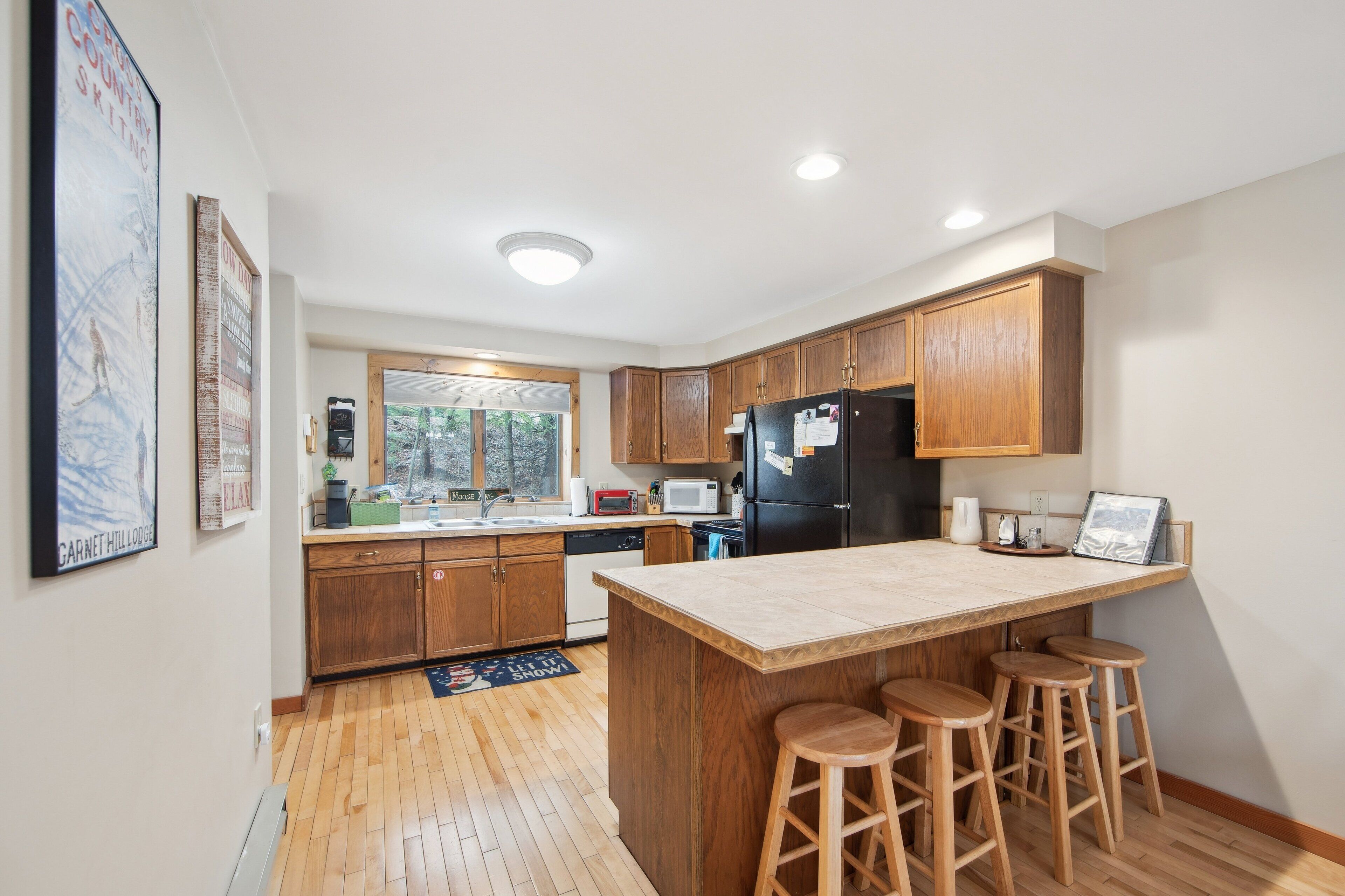 Townhome, 3 Bedrooms | Private kitchen | Fridge, oven, coffee/tea maker, toaster