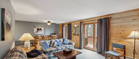 Maison mitoyenne, 3 chambres | Coin séjour