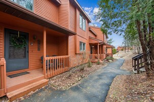 Townhome, 3 Bedrooms | Exterior detail