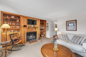 Townhome, 3 Bedrooms | Living area | Smart TV, streaming services