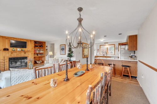 Moxham 58h - Adirondack Retreat Mountain Views 3 Bedroom Townhouse by The Summit at Gore Mountain