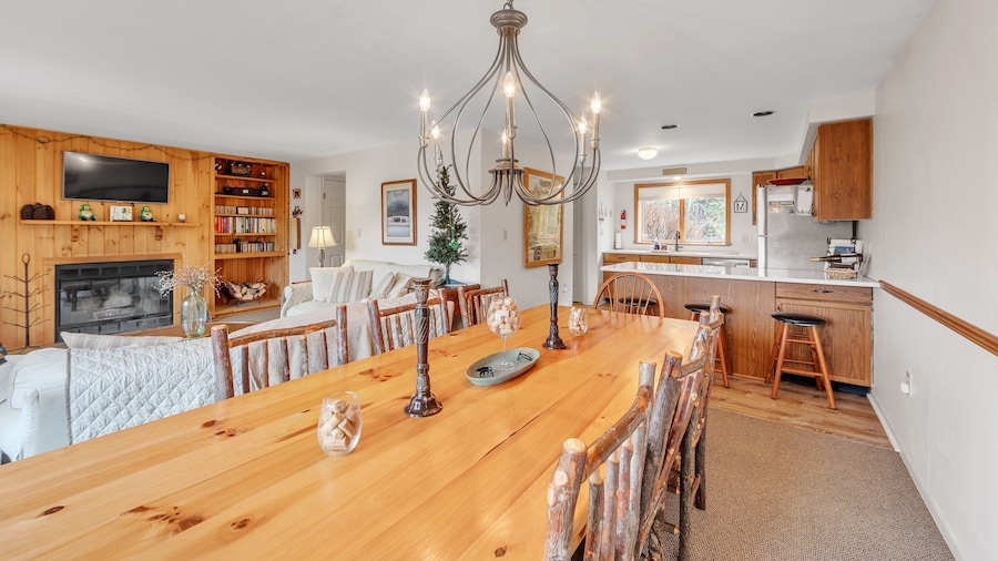 Moxham 58h - Adirondack Retreat Mountain Views 3 Bedroom Townhouse by The Summit at Gore Mountain