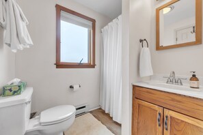 Casa geminada, 3 quartos | Banheiro | Toalhas de banho