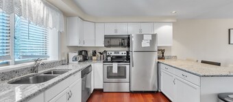 산타노니 60h - 프라이버시 있는 리노베이션 타운홈, 2 베드룸 타운하우스, 고어 마운틴의 더 서밋