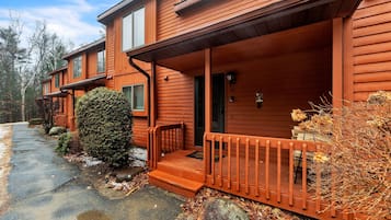 Nhà liên kế, 2 phòng ngủ | Ngoại thất