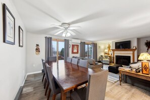 Townhome, 3 Bedrooms | Living area