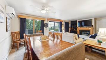 Townhome, 3 Bedrooms | Living area | Smart TV, streaming services