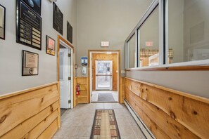 Townhome, 2 Bedrooms | Interior