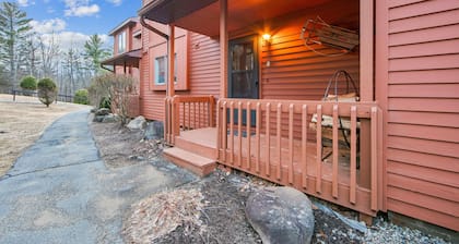 Hudson 76i - A Stylish Mountain Retreat 2 Bedroom Townhouse by The Summit at Gore Mountain