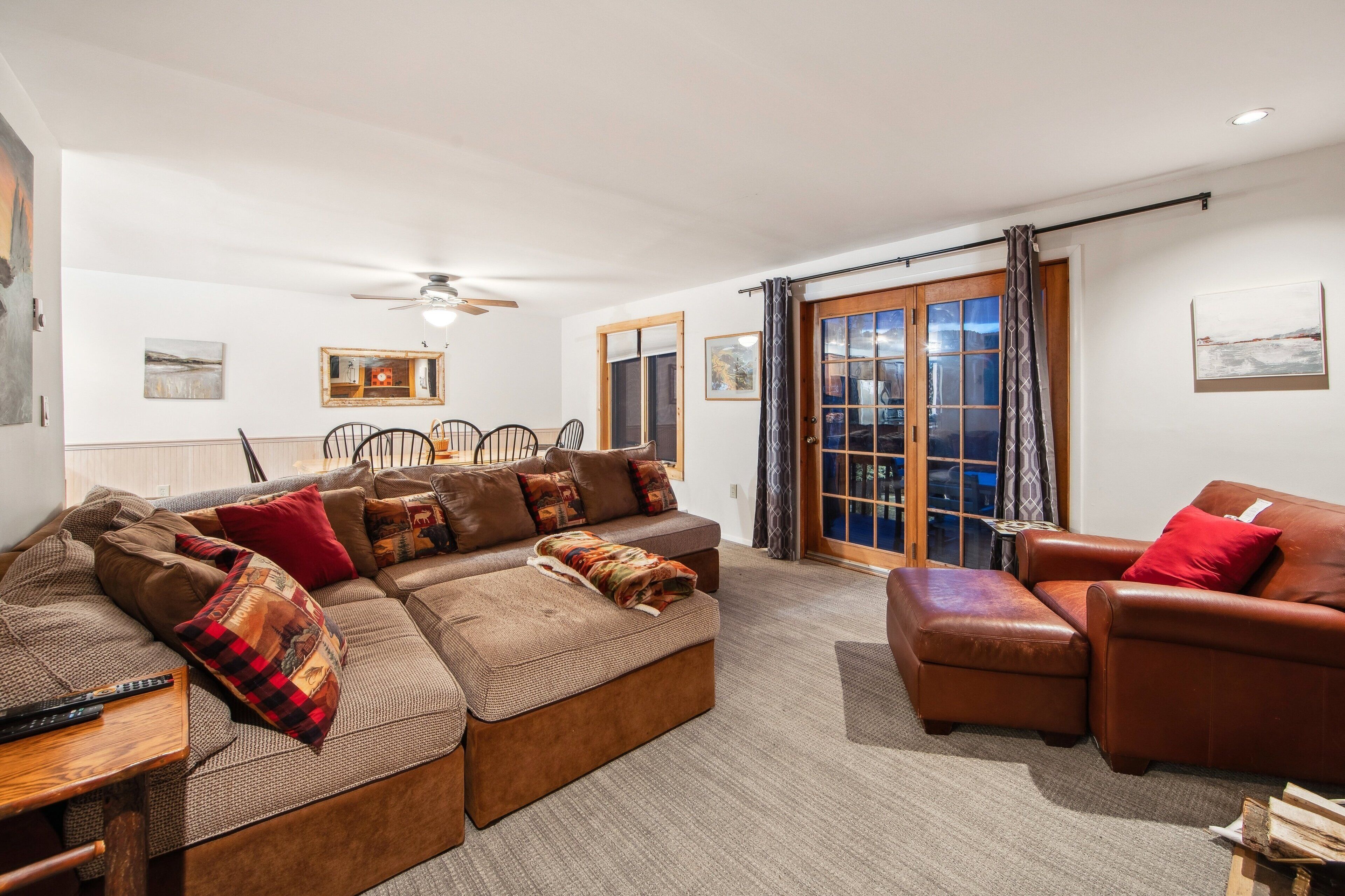 Townhome, 2 Bedrooms | Living area | Smart TV, streaming services