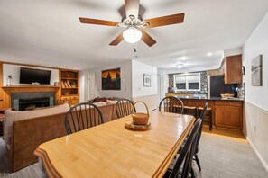 聯排別墅, 2 間臥室 | 用餐區