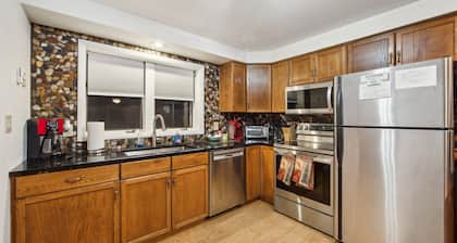 Hudson 76i - A Stylish Mountain Retreat 2 Bedroom Townhouse by The Summit at Gore Mountain