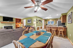 Nhà liên kế, 2 phòng ngủ | Khu ăn uống