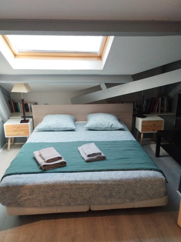 4 chambres, fer et planche à repasser, Wi-Fi