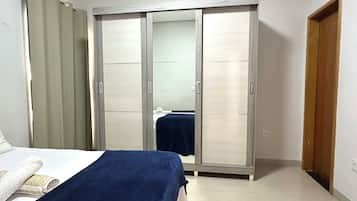 2 bedrooms, iron/ironing board, free WiFi, bed sheets