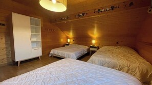 4 عدّة غرف نوم ومكواة/لوح كي وواي فاي