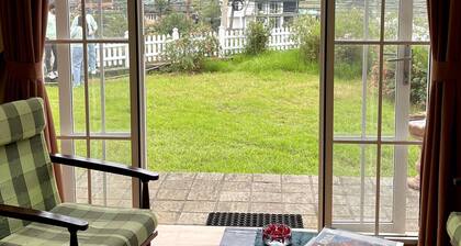 Charming 4-bedroom bed & breakfast with AC, WiFi in brilliant Nuwara Eliya