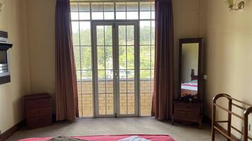 4 chambres, fer et planche à repasser, Wi-Fi, draps fournis