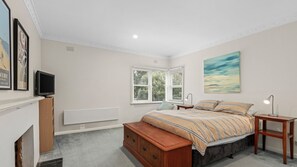 3 bedrooms, iron/ironing board, WiFi