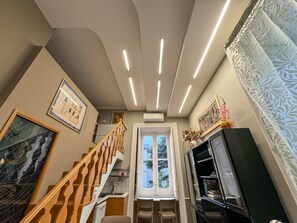 Apartemen, pemandangan kota | Area keluarga | Televisi layar datar 32-inci dengan saluran TV digital