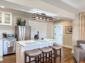 Interior - 7 Seas Ocean Breeze Sleeps Kitchens St George Island Pet Friendly Family (Eastpoint)