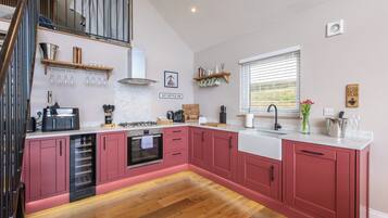 Fridge, microwave, dishwasher, toaster