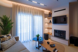 Smart-tv en een open haard