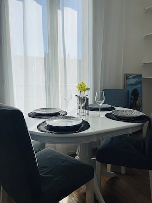Dining - Charming 2-bedroom apartment in Le Havre city centre Perret (Le Havre)