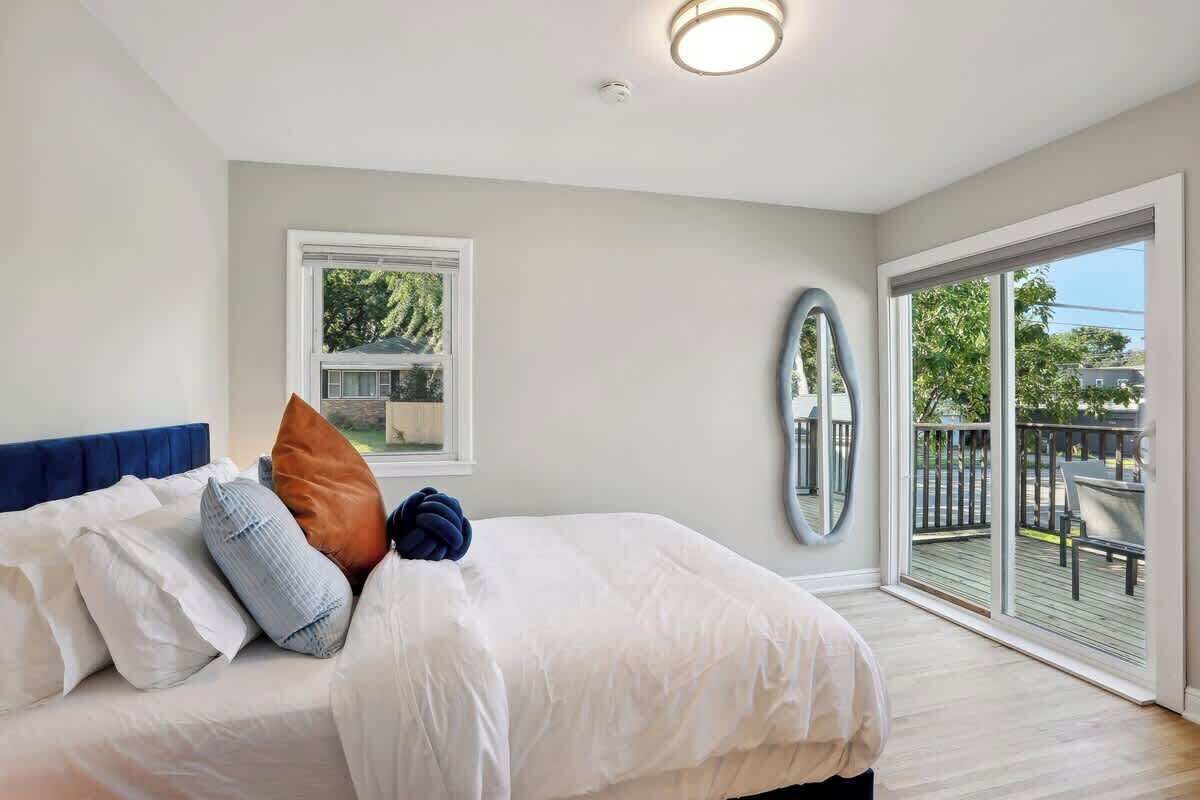 3 bedrooms, iron/ironing board, travel cot, WiFi