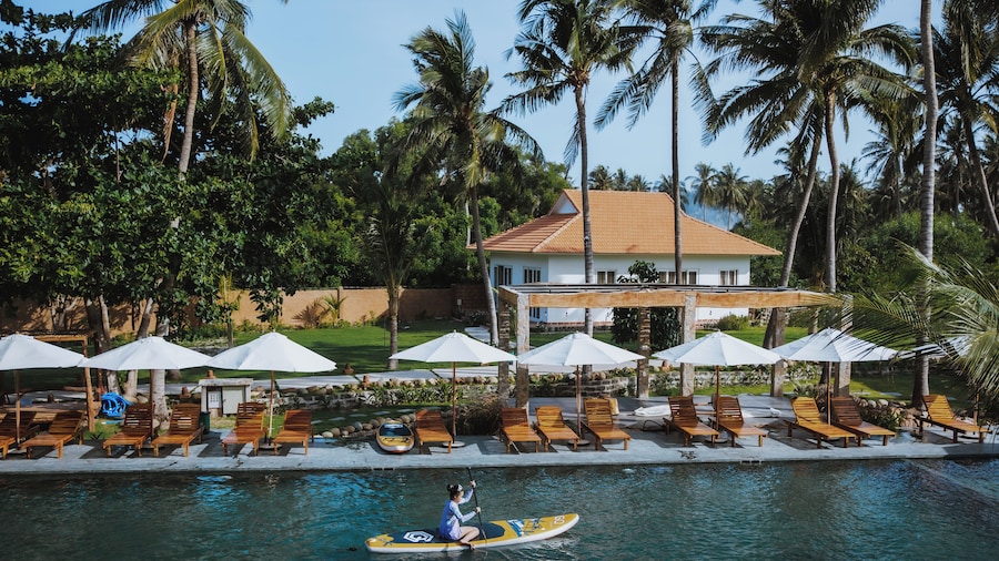 Charm Hon Rom Villas Resort