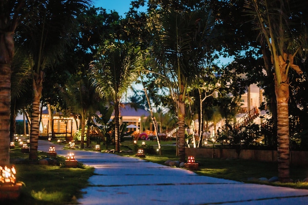 Fachada del alojamiento - Noche