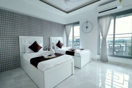 2 Bedroom Apartment (Entire)