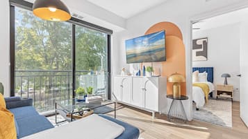 1 chambre, bureau, fer et planche Ă repasser, accĂšs Internet