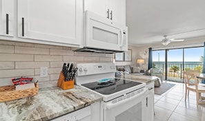 Appart'hôtel, 1 très grand lit et 1 canapé-lit (The Summit 312) | Cuisine privée