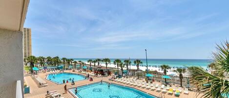 Apartment, 1 King-Bett und Schlafsofa (The Summit 312) | Pool