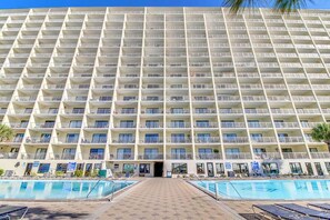 Condo, 1 King Bed with Sofa bed (The Summit 312) | Pool