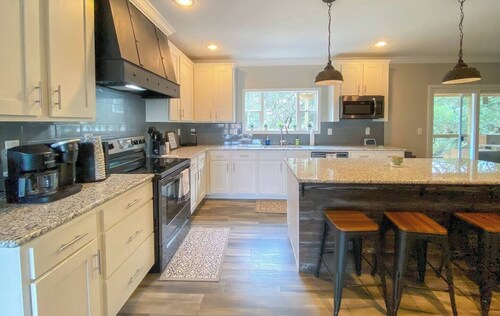 Entire Home in Hye, TX on Texas Wine Trail