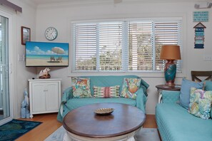 House, Multiple Beds (Palmetto Breeze) | Living area - Palmetto Breeze (Port St. Joe)